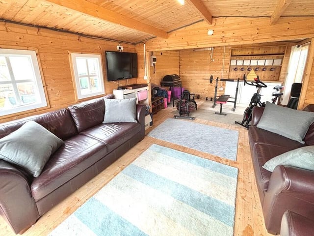 This versatile building is ideal as a summer house, workshop, office or gym.