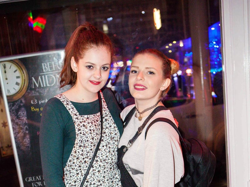 Demi & Bella pose for a snap out in town