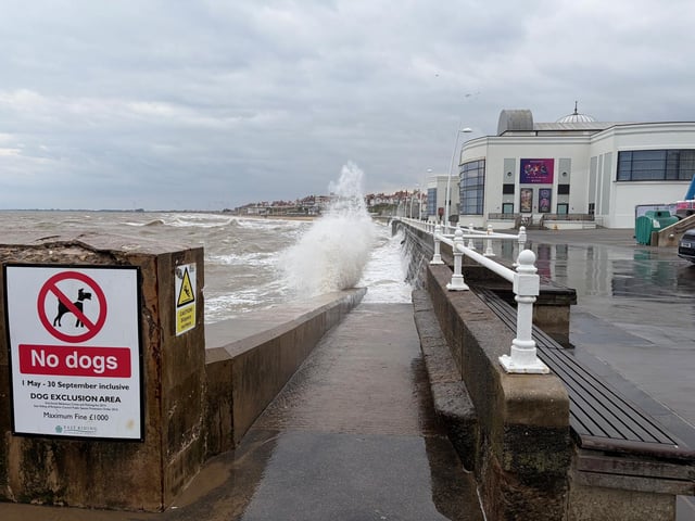 Ian Sandy captures crashing waves at the Spa.