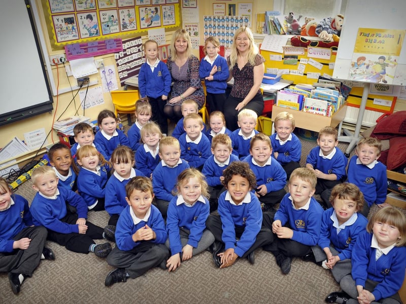 2009. Yellow reception class at Gladstone Road Infants School.