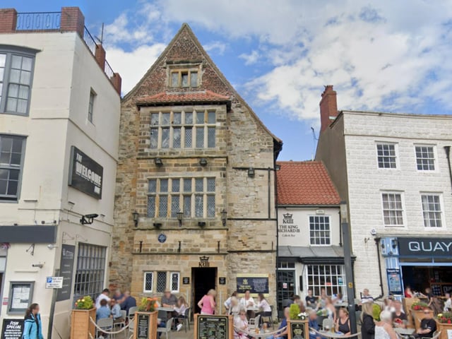 Located on Sandside, The King Richard III received 3 votes.