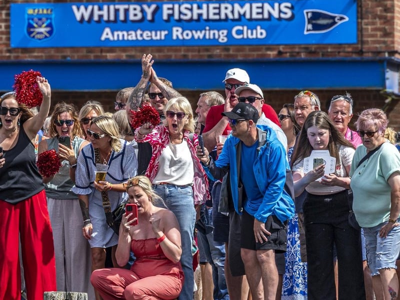 Crowds cheering on the rowers. photo: Brian Murfield