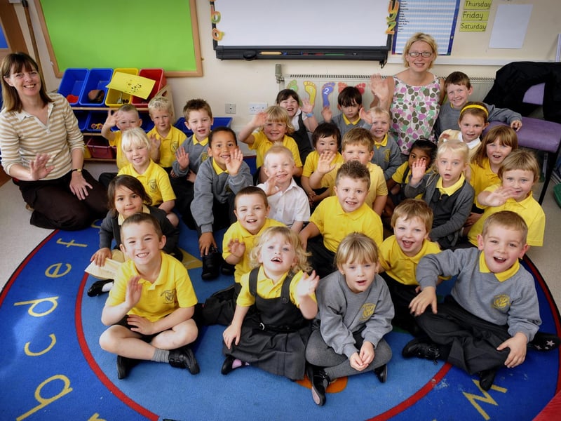 Bluebell reception class at Wheatcroft Primary School.
picture: Andrew Higgins, 093709a.