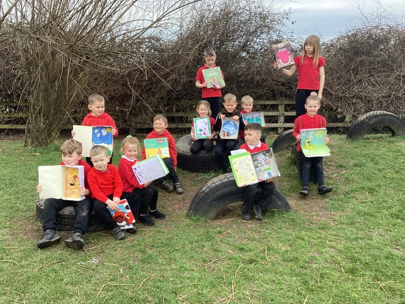 Oakridge School Acorns class.