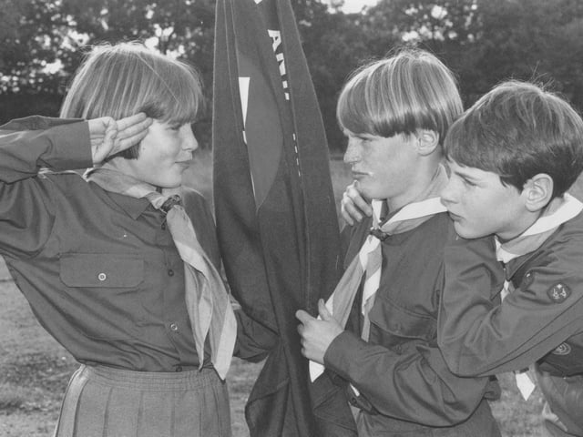 In September 1995 Lucy Agus became Ryedale's first ever Girl Scout. Lucy is looked on by twin brohter Sam and older brother Daniel. 