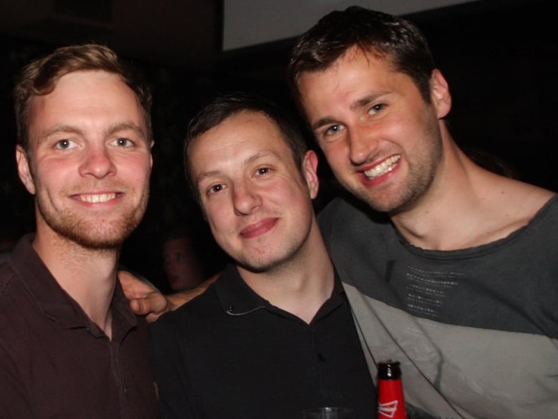Dean, Joe and Townley catch up.
132869d