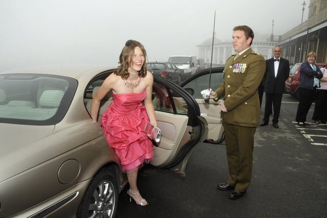 In 2009, Emma Boardman recieved a very special arrival, chauffered in a Jaguar by Capt Tony Vining, of the 4th Batt' Yorkshire Regt.
Emma's dad, Sgt Pete Hall, of the 4th Batt Yorkshire Regt',  saw his daughter arrive for her big night after a long day preparing for the Armed Forces Day.