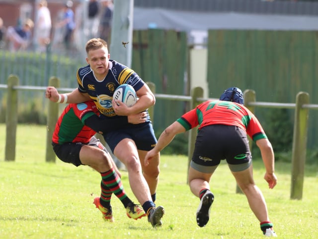 Bridlington RUFC on the run.