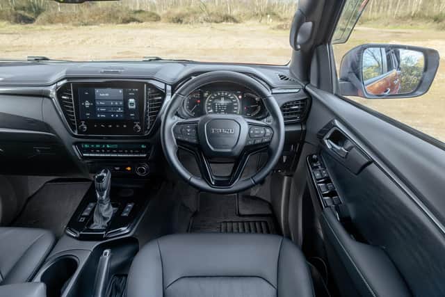 Isuzu D-Max V-Cross