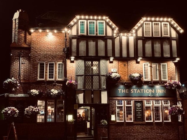 Next to the harbour and marina, this popular multi-roomed pub is under the proud stewardship of an enthusiastic licensee who ensures that the eight ales, including two guests, always encompass an eclectic range of varying beer styles.