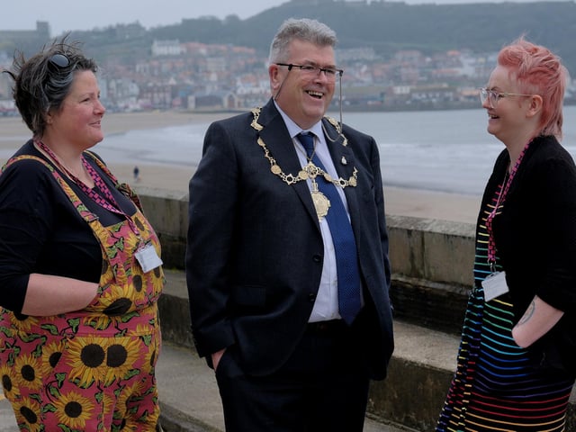 Mayor John Ritchie chats to Yasmin Stefanov-King with Helen Williams.