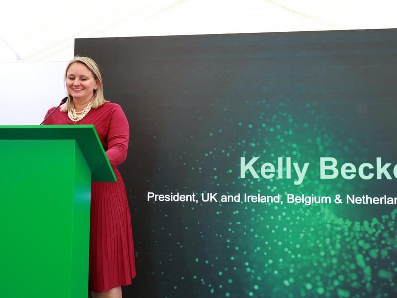 Kelly Becker talks to guests