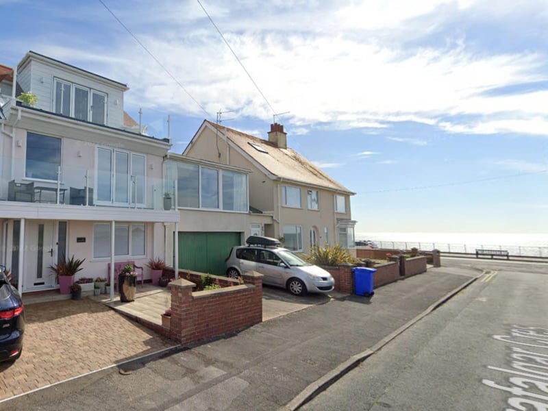 On Trafalgar Crescent, eight properties sold for an average of £338,437.