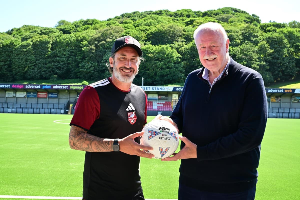 Boro-Vorsitzender Trevor Bull sieht die Rückkehr nach Barnsley als Feier ...