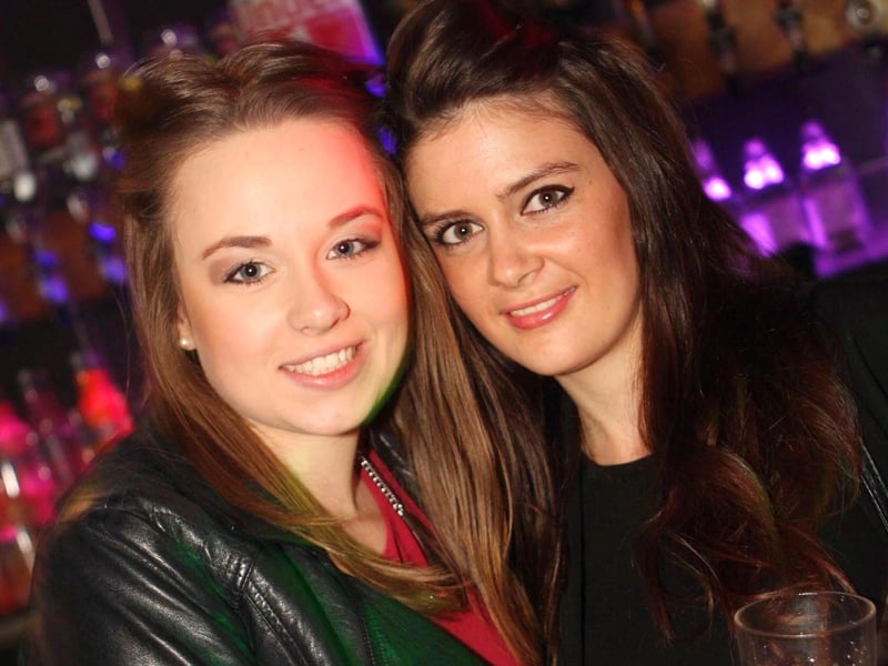 Uni students Clara and Emily in Quids Inn