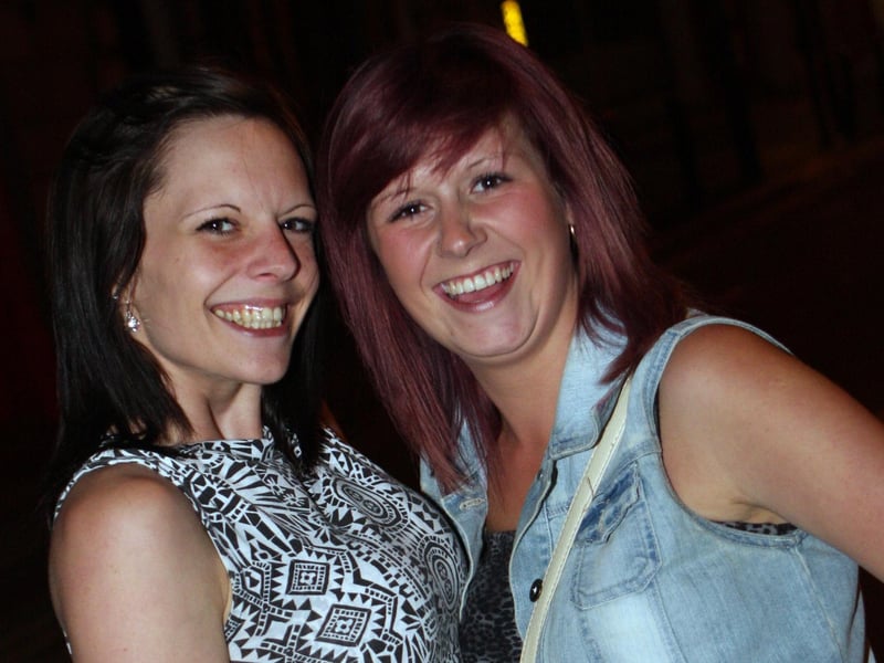 Abbey-Jay & Rachel.
132843d