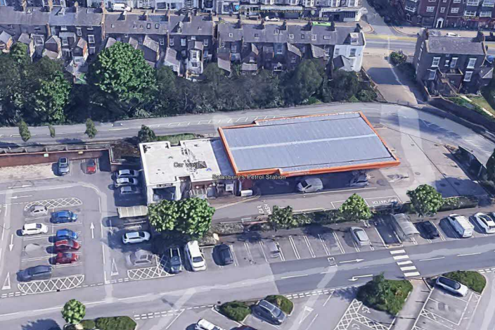 Die geänderten Öffnungszeiten der Tankstelle bei Sainsbury's in ...