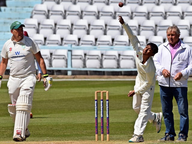 Aminda Weerasooriya bowled beautifully to claim 4-40 for the home side.