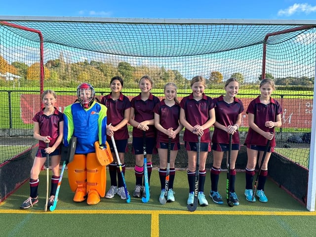 U13 girls' hockey team at Scarborough College.