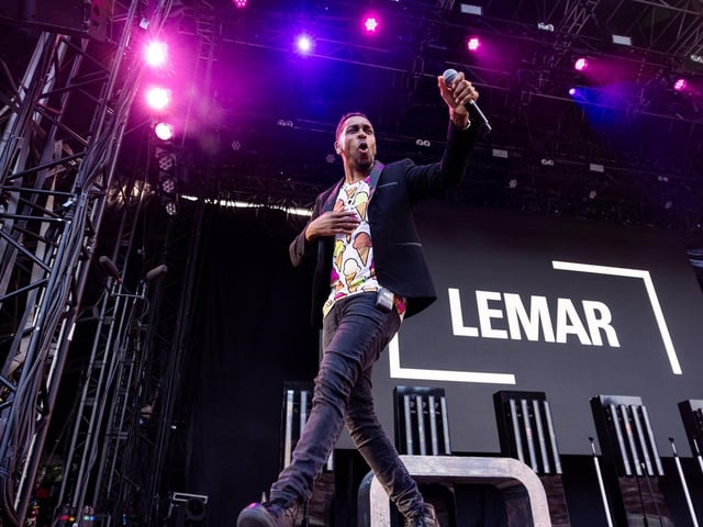 Lemar got the show off to an energetic start