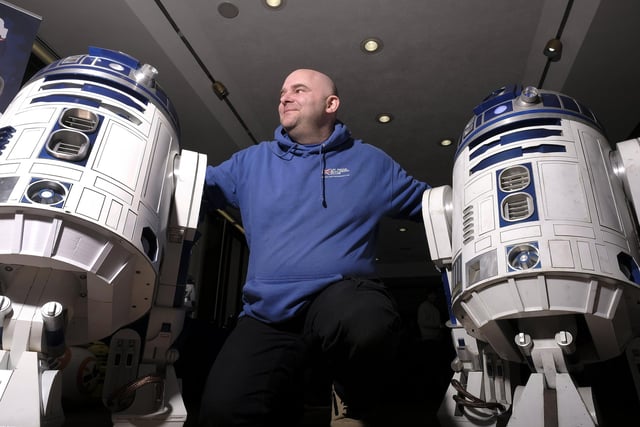Seeing double - Two R2D2's at the convention