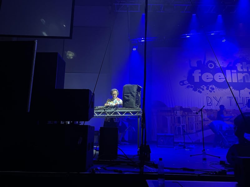 Radio X DJ John Kennedy entertained the crowd inbetween sets.