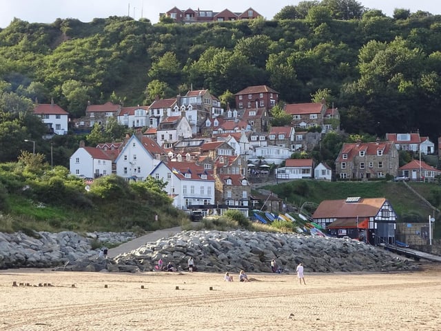 Of the 2969 households in Esk Valley and Runswick Coast, 51.6% were not deprived.