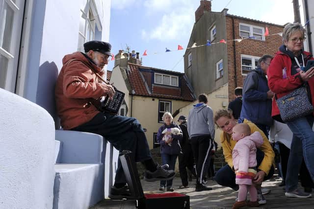 Staithes Arts Festival showcases artistic talent.
picture: Richard Ponter, 194425f