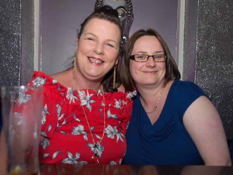 Alison & Sarah catch up over a drink in The Ink Bar.
152256a