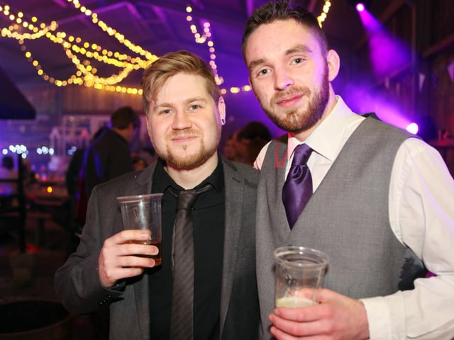 Millar & Big Dave enjoy a festive catch up in town.