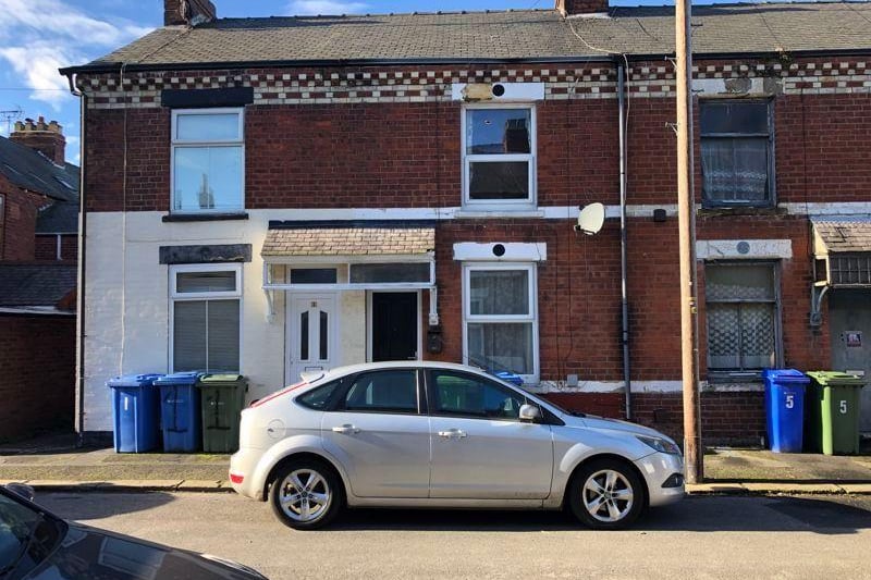 This two bedroom property is for sale with GetAnOffer for £100,000.
