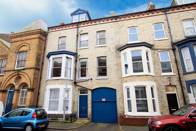 This three bedroom and two bathroom flat is for sale with Four Walls or More for £125,000