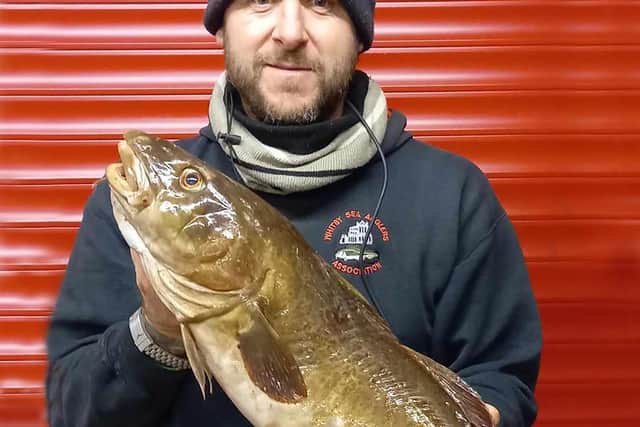 Rob Taylor with his spragg of 8lb 5oz which is the WSAA League heaviest fish out of competition. PHOTO BY PETER HORBURY