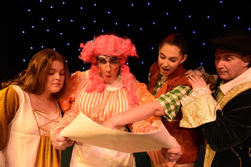 Penny (Anya Wales), Rosie Bloom (Martin McLachlan), Jim (Helena Graham) and The Squire (Frank O’Neill).