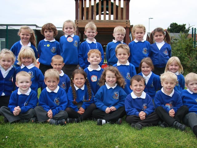 New starters at Stakesby School (2009).