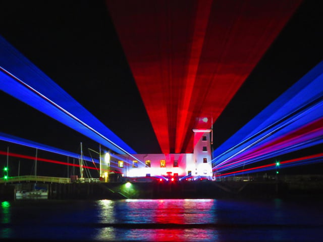 Laser show from Vincent Pier.