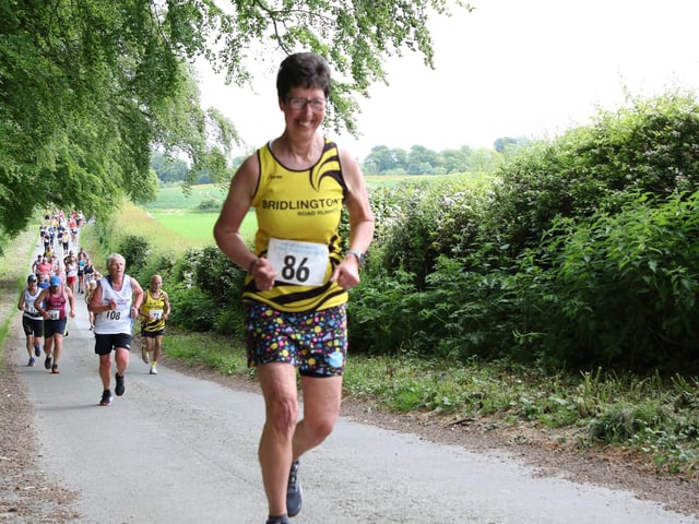 Lyn Gent took more than three minutes off her previous course best at the Top of the Wolds 2023 race.
