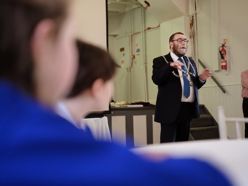 Whitby Mayor Coun Robert Dalrymple chats to the students.picture: Richard Ponter
