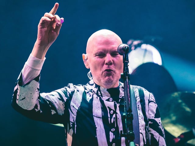 Billy Corgan's distinctive voice captivated the crowds.