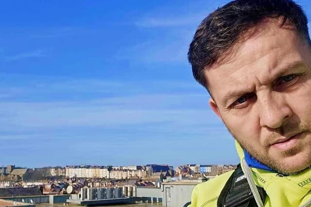 Geschäftsmann aus Scarborough „empört“ über 3.000 £ Rechnung für Fahnen an ...