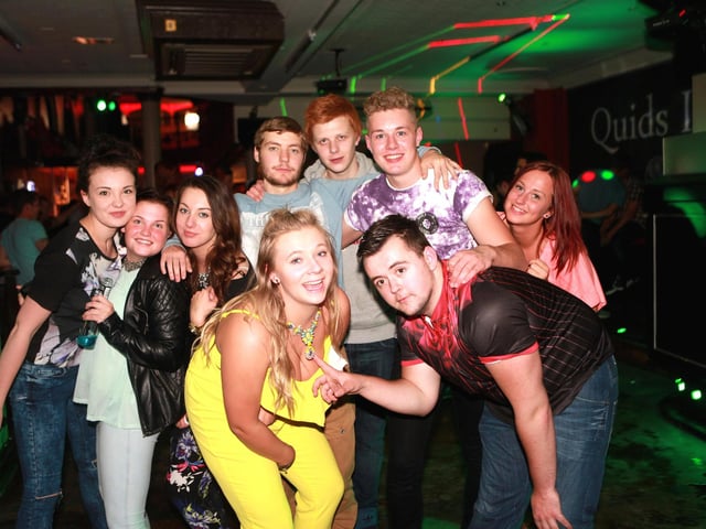 Emma, Stacey, Victoria, Beth, Drakey, Gingi, Daz, George and Paris in Quids Inn.