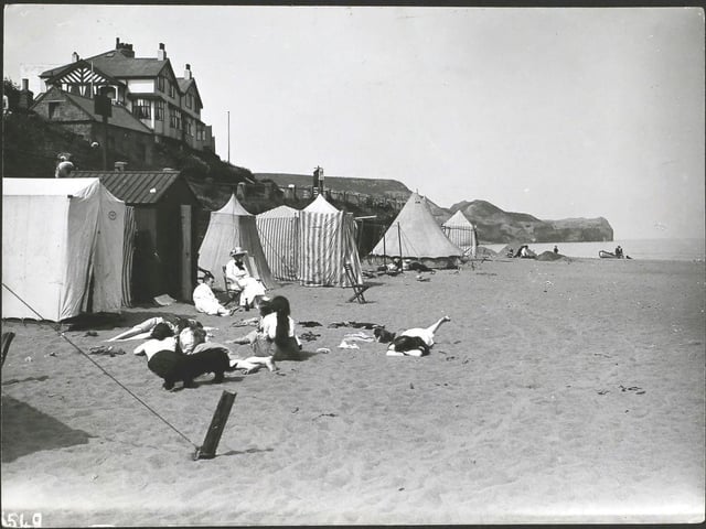 Tents on the beach at Sandsend, near Whitby, North Yorkshire, in 1913.
(Photo by Hulton Archive/Getty Images)