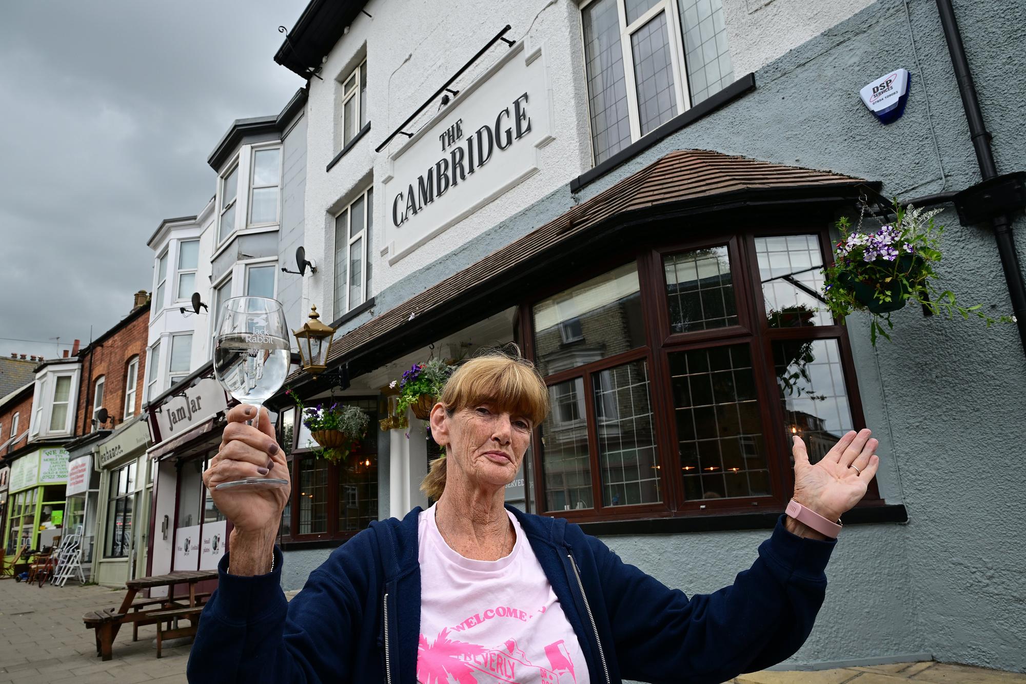 Scarborough Pub eröffnet nach Renovierung für 150.000 £ unter neuem Namen ...