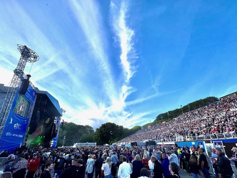 Crowds arriving to see Status Quo and support act Mike Peters of The Alarm.
