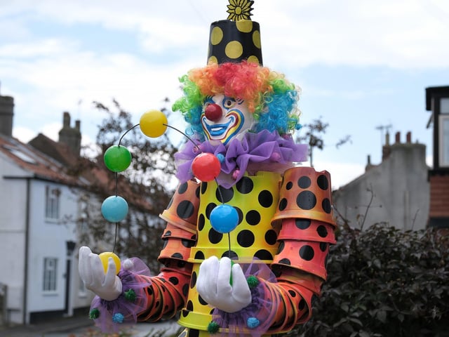 A juggling clown