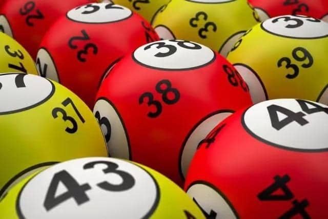 Do you have better jackpot odds in the UK or the USA?