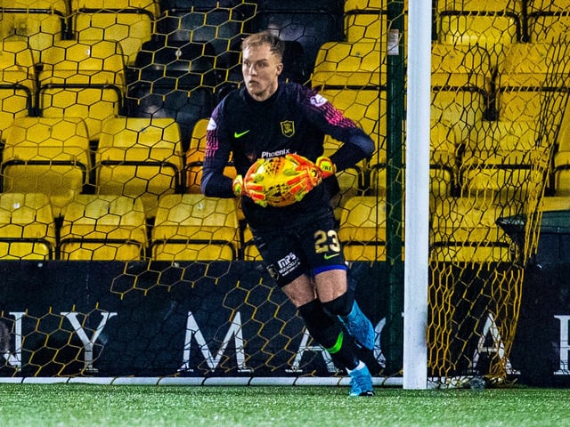Alan Hutton has urged Rangers to tie down goalkeeper Robby McCrorie as he expects him to become Ibrox No.1 eventually. The 22-year-old is believed to be highly rated by current first choice stopper Allan McGregor. (Football Insider)
