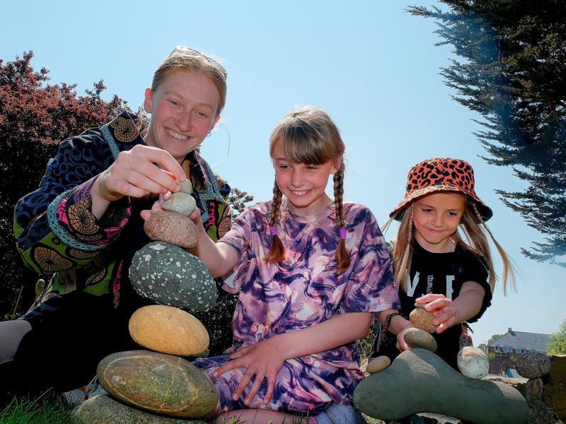 Building stones at Pannett Park - Freya Averley, Autumn Taylor and Raine.
picture: Richard Ponter
