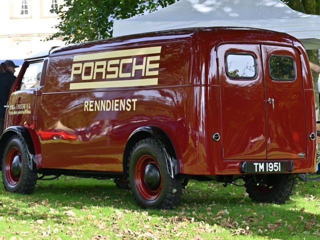Porsche Club Great Britain was founded by a small group of like-minded enthusiasts in the early 1960s.