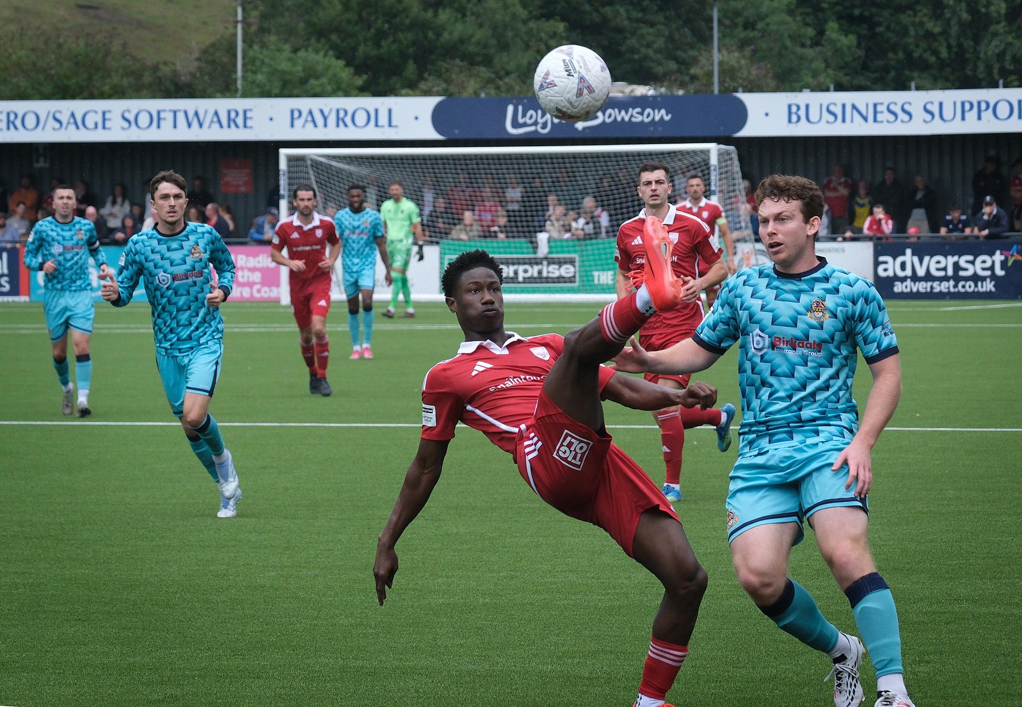 Scarborough Athletic unterliegt King's Lynn Town nach Aufholjagd in ...